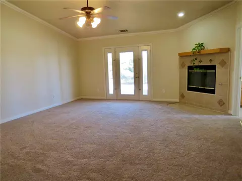 Living - 7445 El Mnr, Hesperia, CA 92344 photo 6 of 8