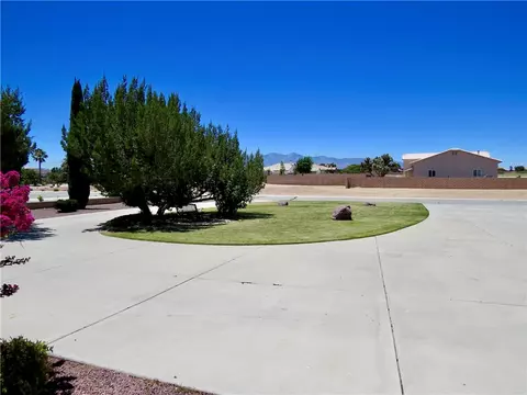 Exterior - 7445 El Mnr, Hesperia, CA 92344 photo 9 of 18