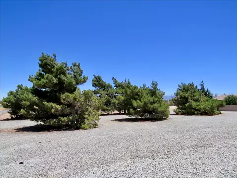 Exterior - 7445 El Mnr, Hesperia, CA 92344 photo 12 of 18