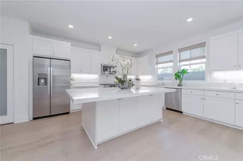 Kitchen - 204 Yerba, Irvine, CA 92618 photo 2 of 3