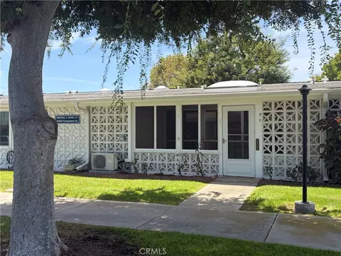 13920 Thunderbird Dr #7-I, Seal Beach, CA 90740