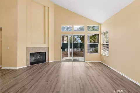 Living - 975 Solano, Corona, CA 92882 photo 4 of 9
