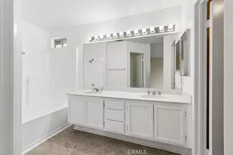 Entry Way - 975 Solano, Corona, CA 92882 photo 3 of 4
