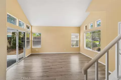 Living - 975 Solano, Corona, CA 92882 photo 3 of 9