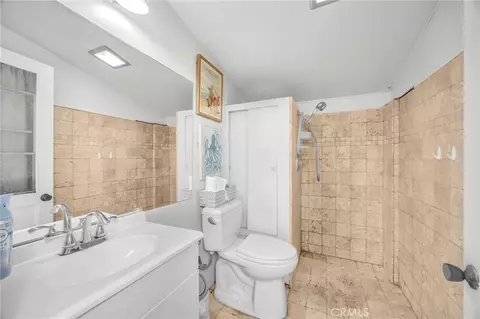 Bath - 325 Delphia Ave, Brea, CA 92821 photo 6 of 6