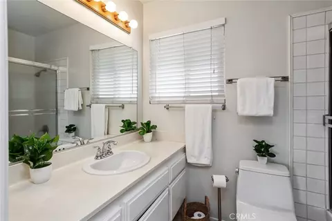 Bath - 1310 N Wyeth, Orange, CA 92867 photo 3 of 3