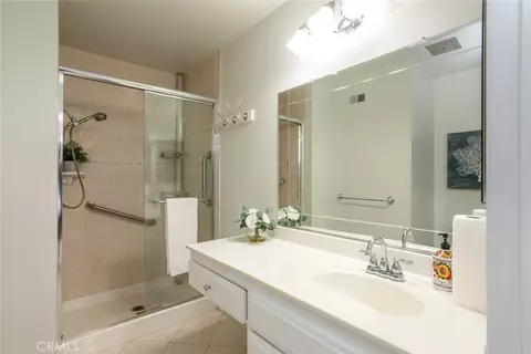 Bath - 1310 N Wyeth, Orange, CA 92867 photo 1 of 3