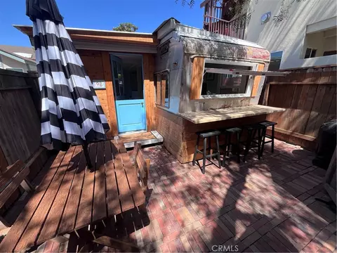 98 Welcome Ln, Seal Beach, CA 90740