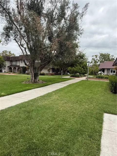 4042 Larwin, Cypress, CA 90630 photo 6