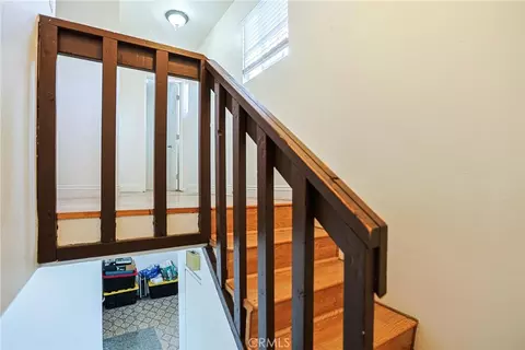 Entry Way - 13861 Pine St, Westminster, CA 92683 photo 5 of 9