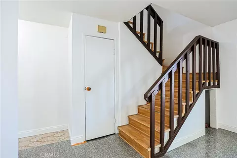Entry Way - 13861 Pine St, Westminster, CA 92683 photo 3 of 9