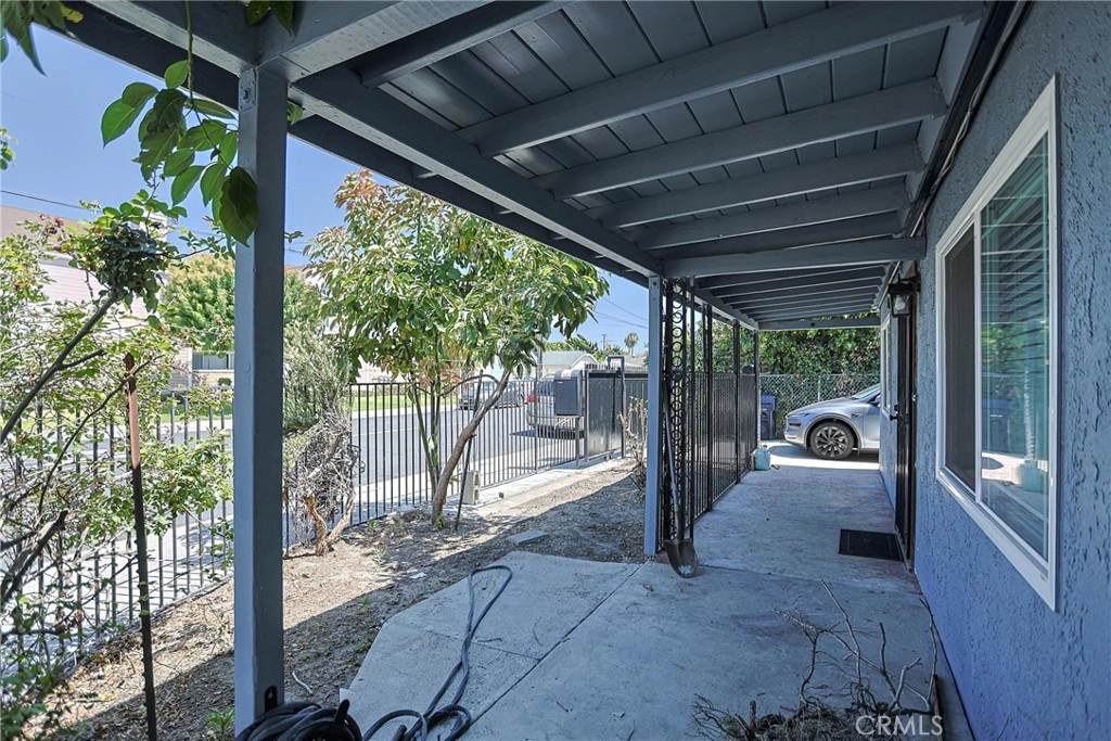 Exterior - 13861 Pine St, Westminster, CA 92683 photo 7 of 16