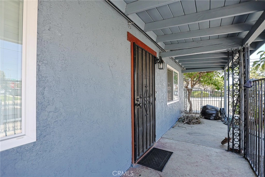 Exterior - 13861 Pine St, Westminster, CA 92683 photo 9 of 16
