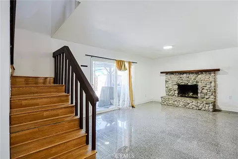 Living - 13861 Pine St, Westminster, CA 92683 photo 2 of 2