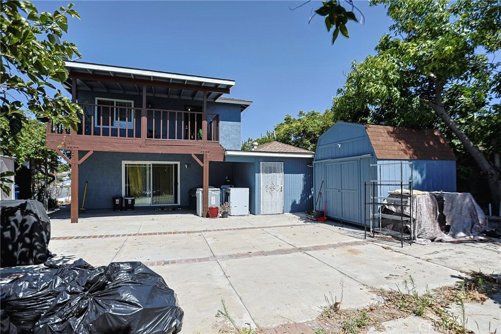 Exterior - 13861 Pine St, Westminster, CA 92683 photo 11 of 16