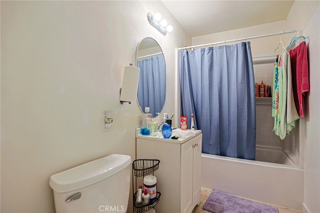 Bath - 13861 Pine St, Westminster, CA 92683 photo 1 of 2