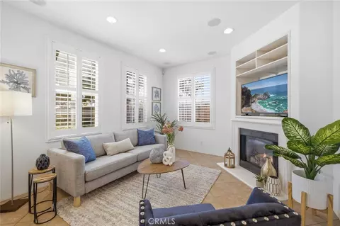 Living - 49 Trade Wind, Tustin, CA 92782 photo 2 of 3