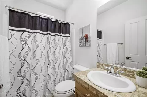 Bath - 49 Trade Wind, Tustin, CA 92782 photo 3 of 3