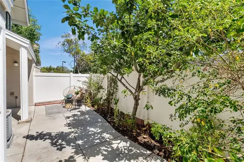 Exterior - 39 Tarocco, Irvine, CA 92618 photo 6 of 7