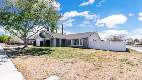 6920 11th, Hesperia, CA 92345 photo 2
