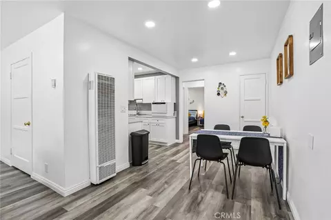 Dining - 1036 E 2nd St #11, Long Beach, CA 90802 photo 1 of 2