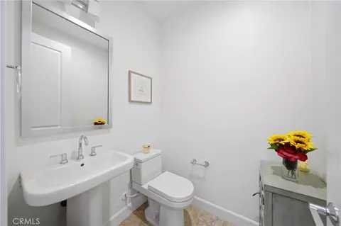 Bath - 2829 Alamitos Rd, Brea, CA 92821 photo 5 of 8