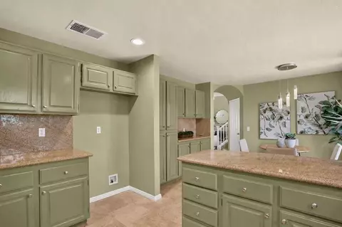 Kitchen - 1602 E Autumnridge Ct, Orange, CA 92866 photo 4 of 4