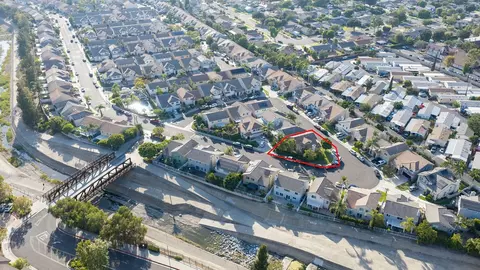 View/Area - 1602 E Autumnridge Ct, Orange, CA 92866 photo 7 of 7