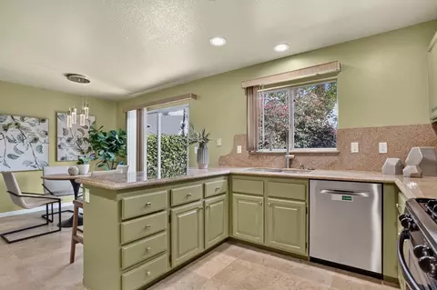 Kitchen - 1602 E Autumnridge Ct, Orange, CA 92866 photo 3 of 4