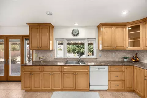 Kitchen - 1289 Wardman, Brea, CA 92821 photo 4 of 5