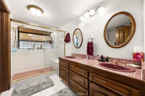 Bath - 901 Laguna Rd, Fullerton, CA 92835 photo 1 of 2