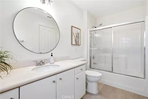 Bath - 102 Millbrook, Irvine, CA 92618 photo 6 of 6