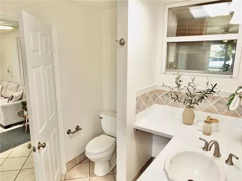 Bath - 3502 E Allington St, Long Beach, CA 90805 photo 4 of 5