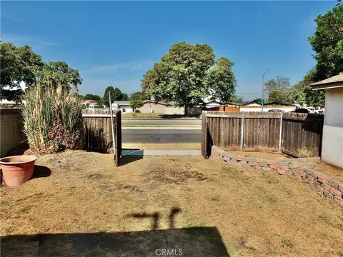 Exterior - 3502 E Allington St, Long Beach, CA 90805 photo 12 of 15