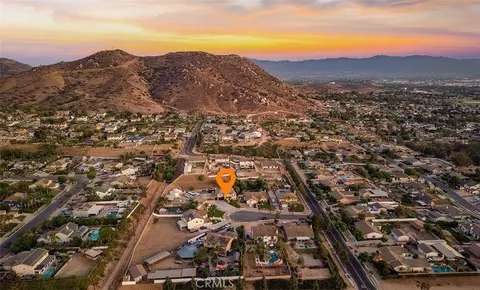 View/Area - 460 Bareback Ct, Norco, CA 92860 photo 2 of 2