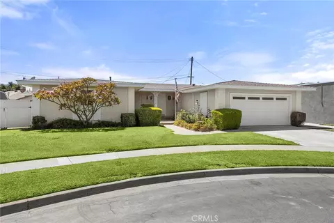 10411 Larry Dr, Anaheim, CA 92804