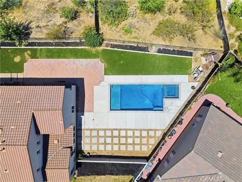 View/Area - 4935 Tuwa Ct, Riverside, CA 92507 photo 2 of 4