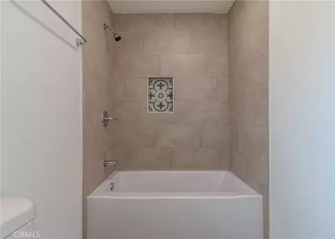 Bath - 1974 Milton, Riverside, CA 92507 photo 3 of 3