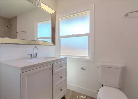 Bath - 1974 Milton, Riverside, CA 92507 photo 2 of 3