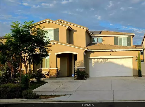 1786 Tapaderos, Hemet, CA 92545