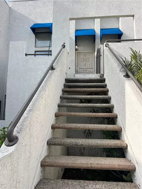 304 Park Shadow Ct, Baldwin Park, CA 91706