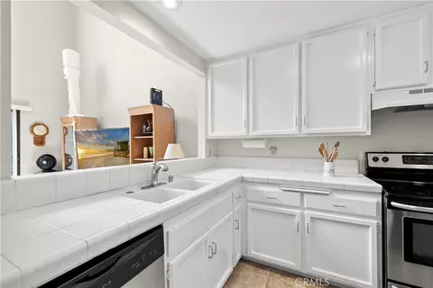 Kitchen - 5744 E Creekside #57, Orange, CA 92869 photo 1 of 3