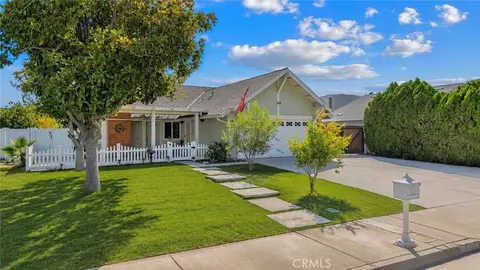 4352 Blueridge, Riverside, CA 92505 photo 2