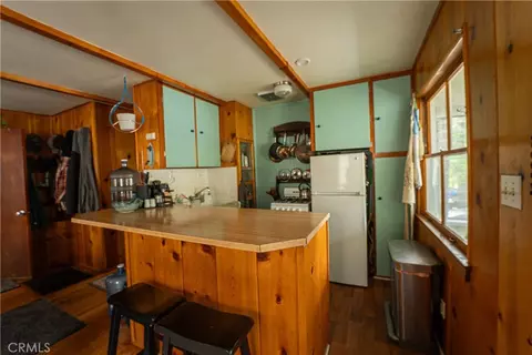 Kitchen - 1842 Sparrow, Wrightwood, CA 92397 photo 1 of 1