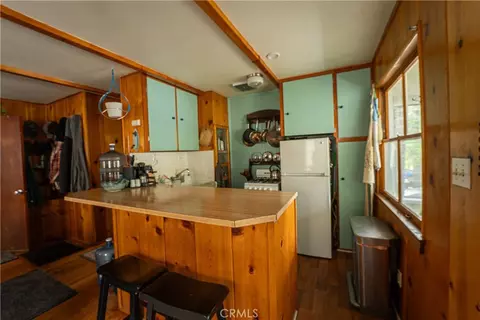 Kitchen - 1842 Sparrow, Wrightwood, CA 92397 photo 1 of 1