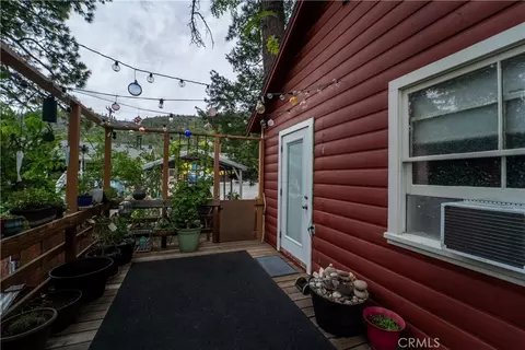 Exterior - 1842 Sparrow, Wrightwood, CA 92397 photo 9 of 11