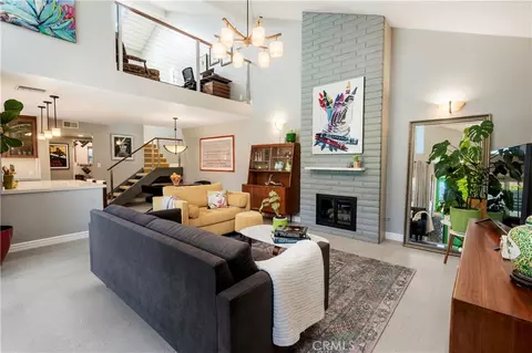 Living - 653 Park, Long Beach, CA 90814 photo 1 of 3