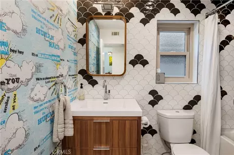 Bath - 653 Park, Long Beach, CA 90814 photo 1 of 4