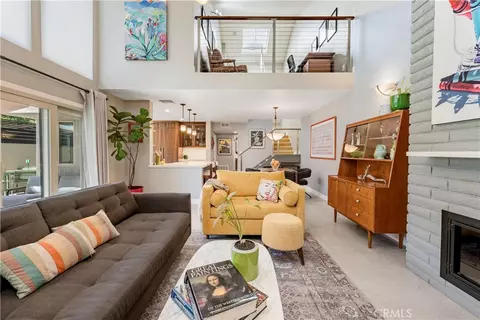 Living - 653 Park, Long Beach, CA 90814 photo 3 of 3