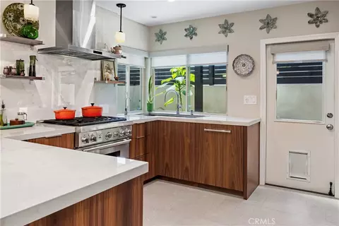 Kitchen - 653 Park, Long Beach, CA 90814 photo 4 of 4
